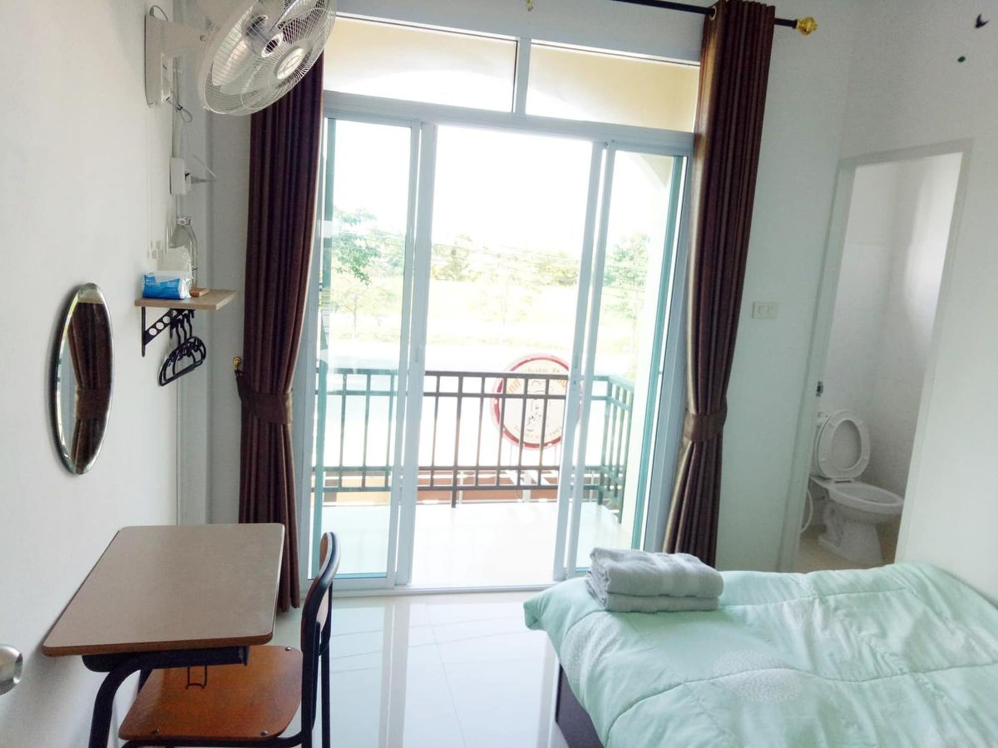 Innkhun House Urt Suratthani Airport Surat Thani Exterior photo
