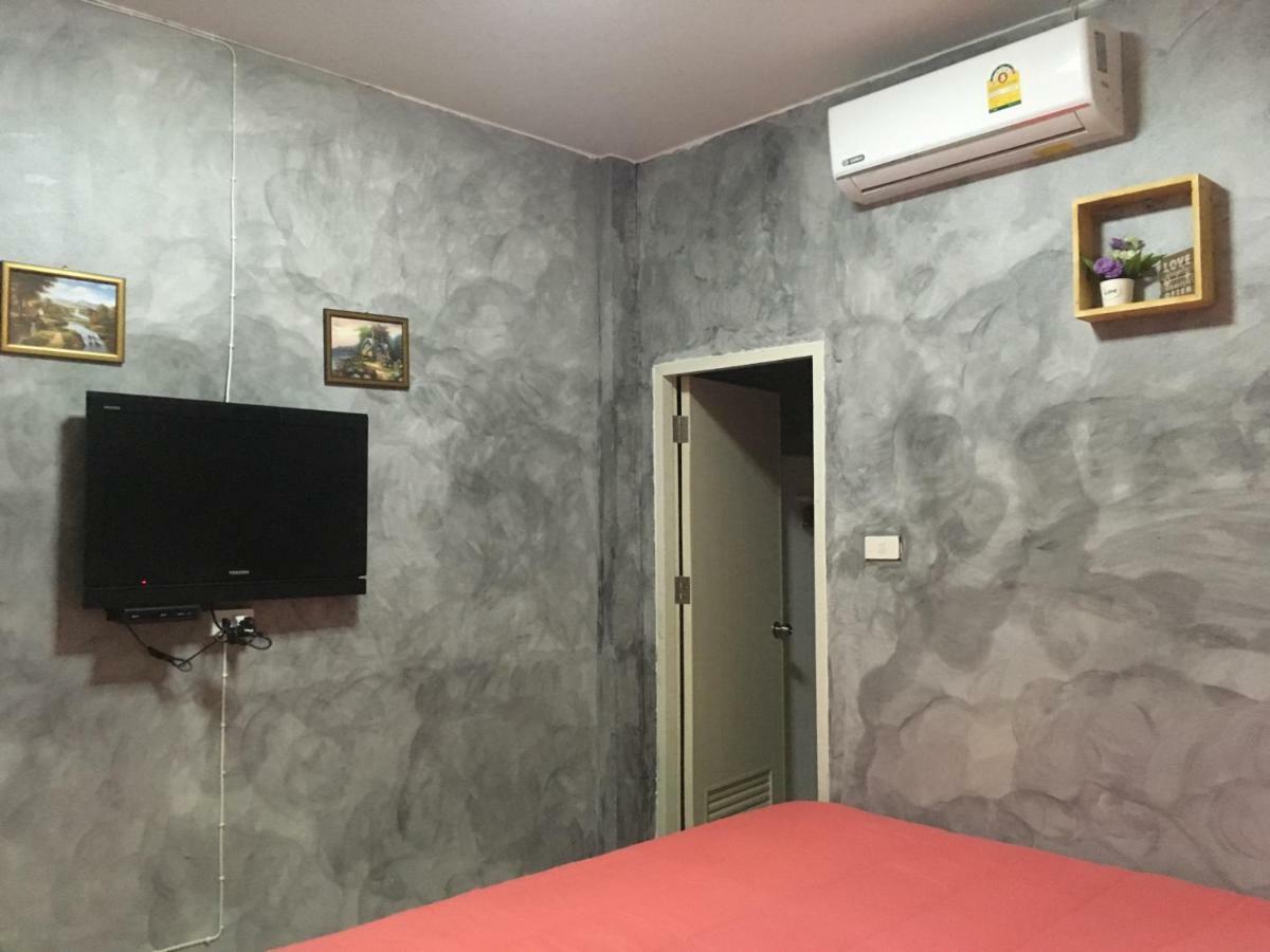 Innkhun House Urt Suratthani Airport Surat Thani Exterior photo