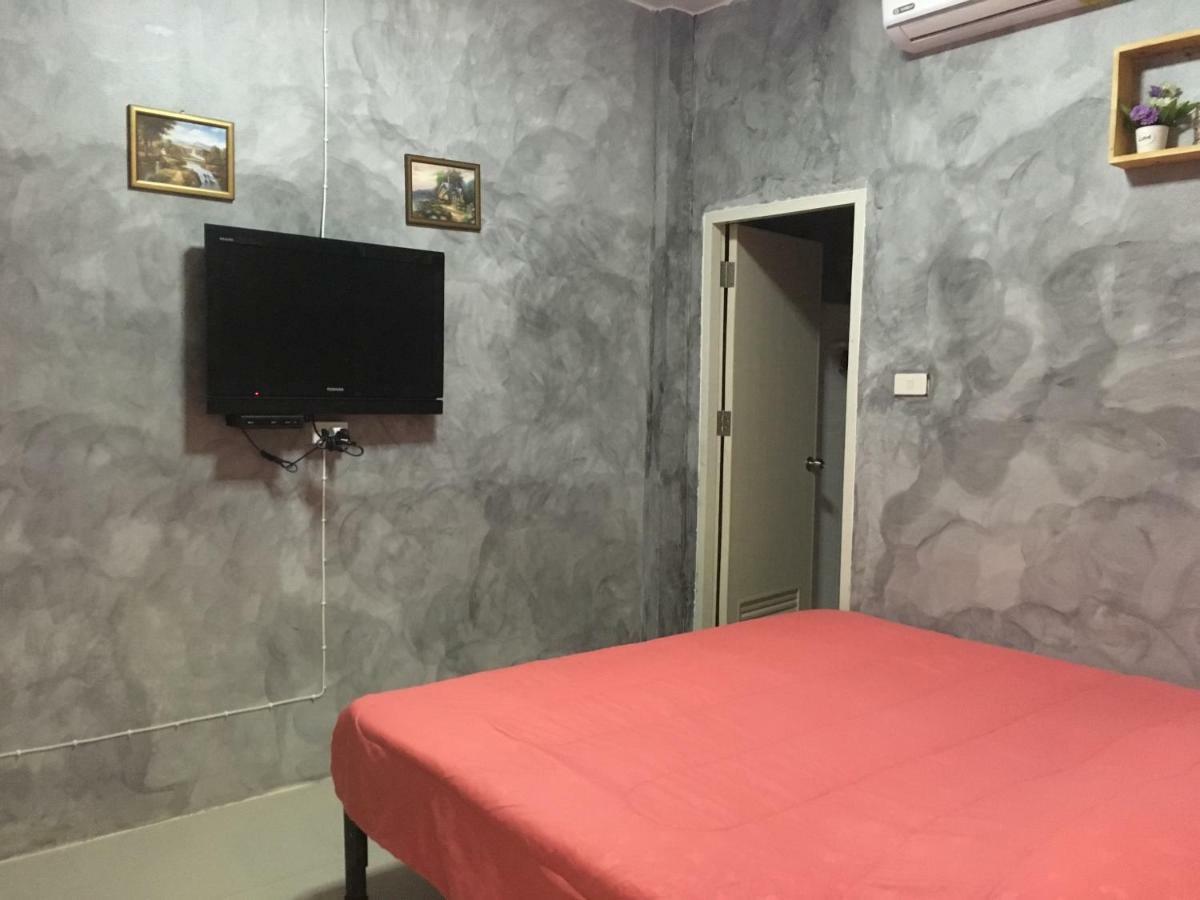 Innkhun House Urt Suratthani Airport Surat Thani Exterior photo