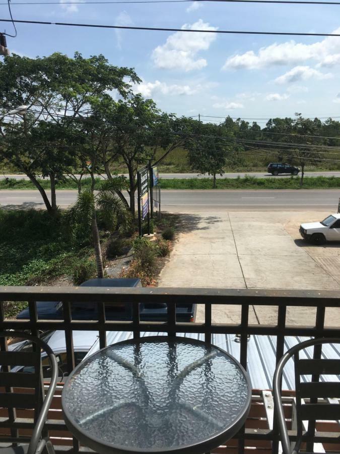 Innkhun House Urt Suratthani Airport Surat Thani Exterior photo